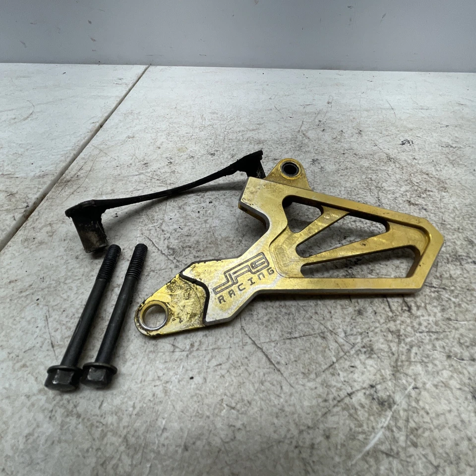 Cubierta de piñón Suzuki DRZ400E 2004 mercado de accesorios dorado Foto 2 de 3