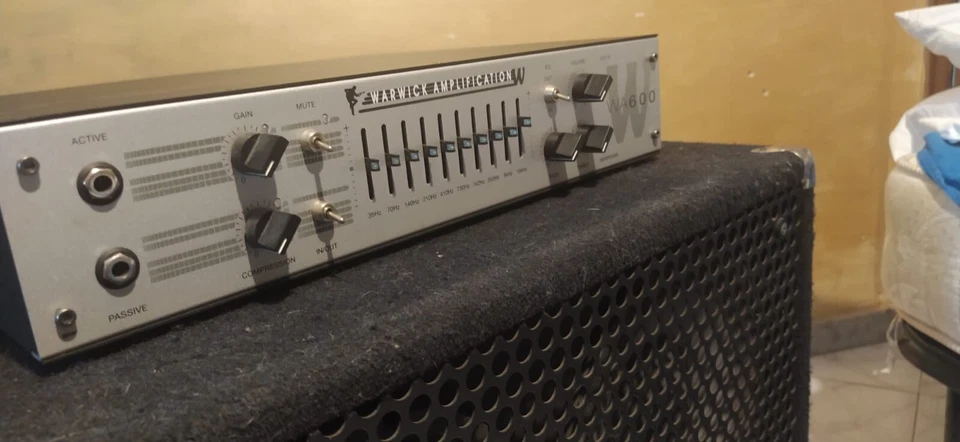 Warwick testata wa 600 watt + cassa cabinet pro 411 4 coni usato RITIRO A MANO  - Immagine 2 di 4