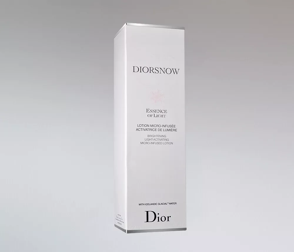 Essence of top light dior