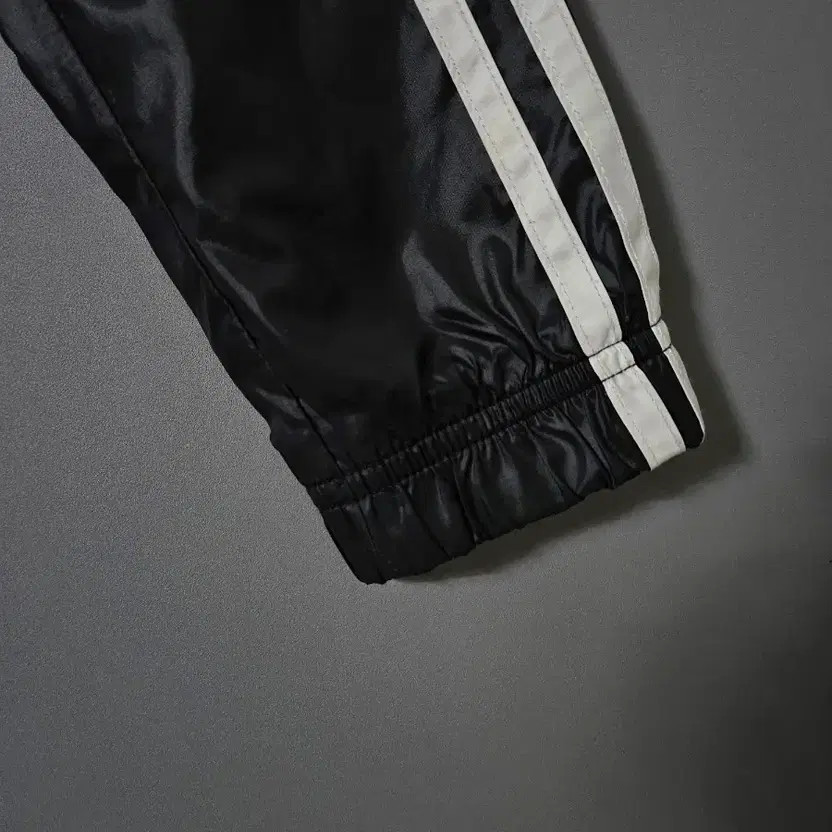 Adidas Kids Black 3-Stripes Windbreaker 145 Size thumbnail 4