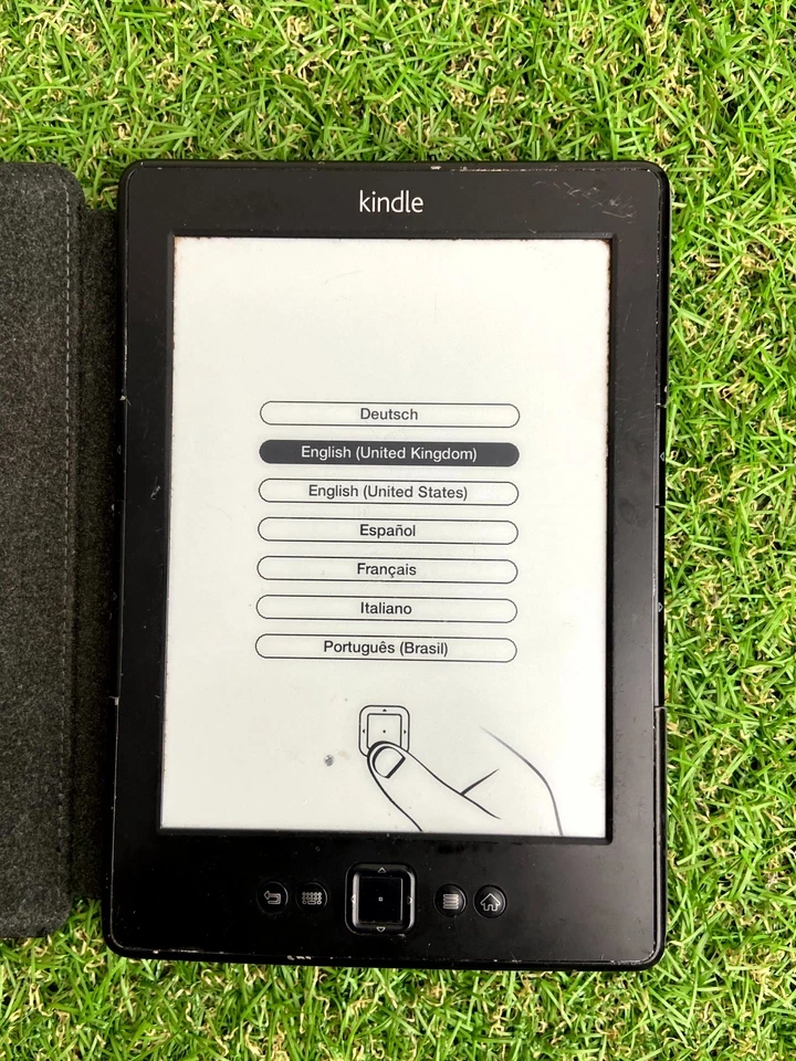 Amazon Kindle 4th Generation D01100 eBook Reader, Wi-Fi, 6-inch (E100) - Image 2 of 4