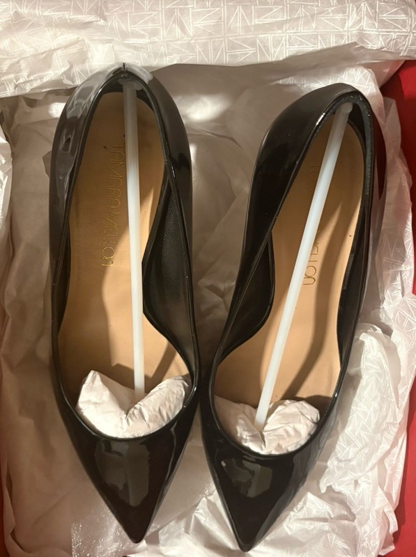 Tamara Mellon Rebel 37 Black Heels US size 8