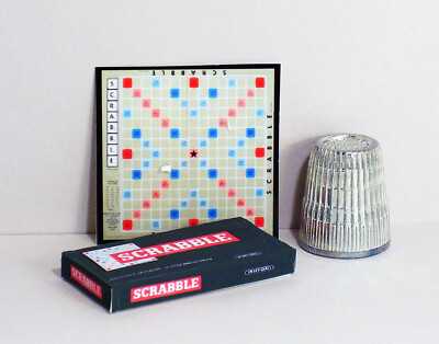 Dollhouse Miniature 1:12   Scrabble Game  1955 retro Dollhouse gamebox and board