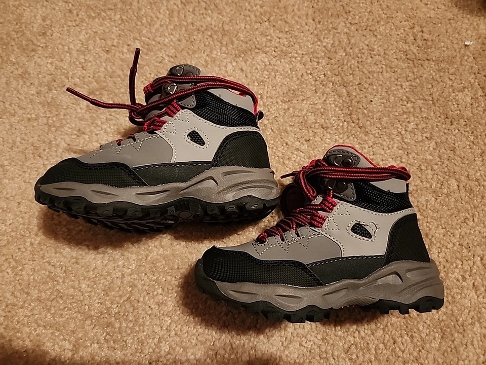 Botas Koala para niños pequeños, talla 7, pocas veces usadas Foto 2 de 4