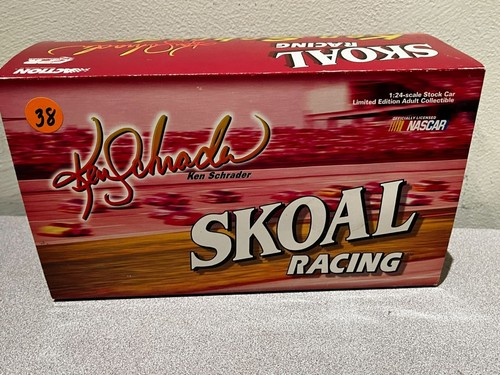 1999 Action KEN SCHRADER #33 Red Skoal Racing Chevy Monte Carlo 1/24 DieCast - Picture 3 of 15