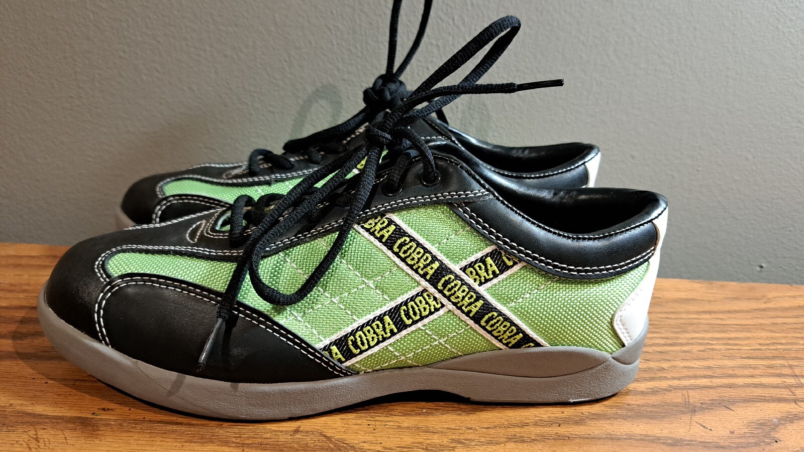 Team Cobra Bowling Shoes green/black. Women's 9 men's 7.5 preowned. eBay