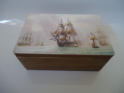 Siegesschiff Holzkiste vom Künstler David C Glocke Schatztruhe Meer Royal Navy