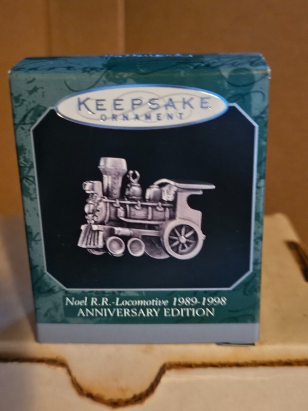 Hallmark Keepsake Mini Ornament Fine Pewter Noel R.R. Locomotive 1989 - 1998