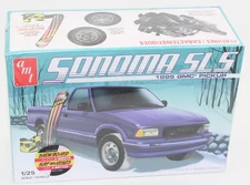 AMT 1995 GMC Sonoma SLS Model Kit 1/25 w/ Snowboard & Boots #1168M NEW Sealed