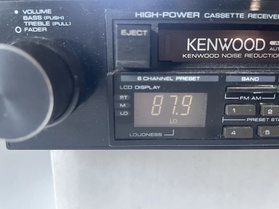 KENWOOD COCHE AUDIO ESTÉREO VINTAGE AM/FM CASETE 2 PERILLAS KRC-2001 Foto 2 de 4