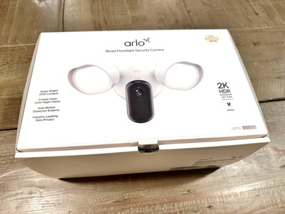 NEW - Arlo Wired Floodlight Security Camera 2K HDR Hardwired Outdoor Color Night