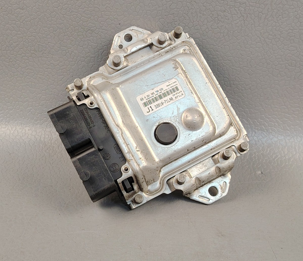Suzuki Swift FZ Engine Control Module ECM ECU Computer 3391071LA0