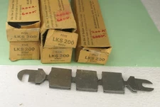 LOT OF 32 New Bussmann LKS-200 Renewal Links Superlag 600V