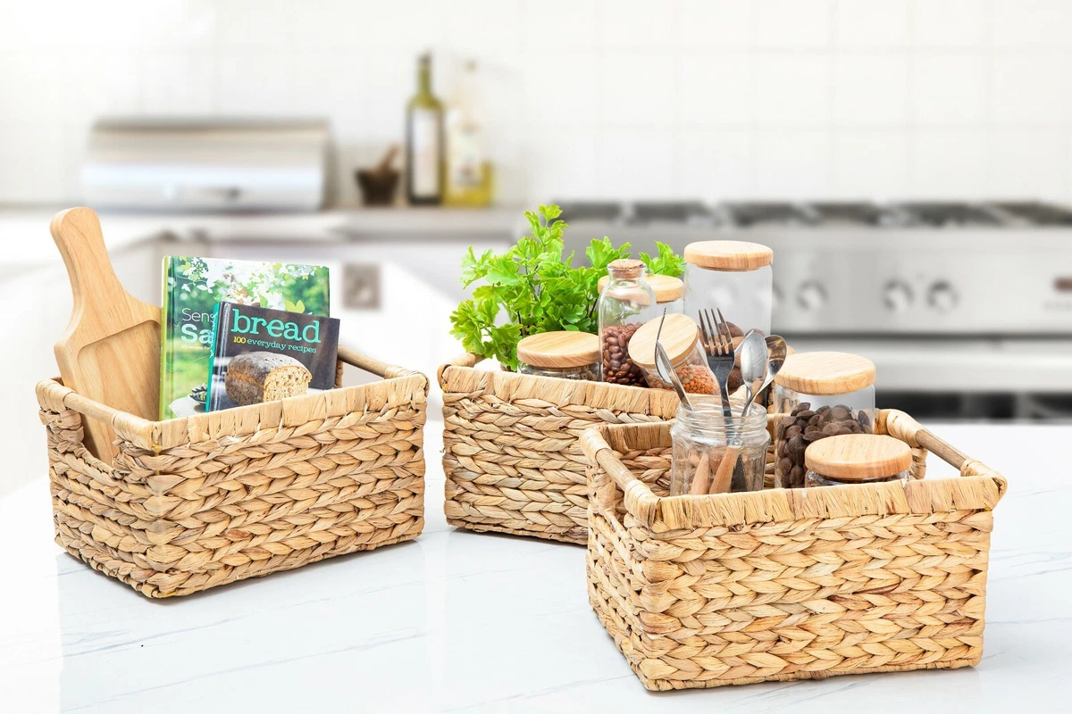 Small Wicker Baskets for Organizing Bathroom, Hyacinth Baskets for Storage,  Wicker Storage Basket with Wooden Handle, Decorative Wicker Small Basket