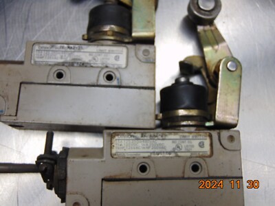 ONE For Omron ZE-NA2-2S Limit Switch USED