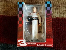 TREVO DALE EARNHARDT CHRISTMAS COLLECTOR ORNAMENT
