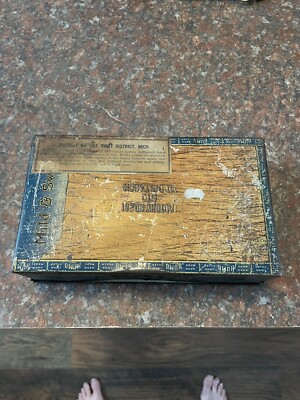 Vintage Humo Mazer Cigar Mfg Detroit Old Tin Box Counter Display