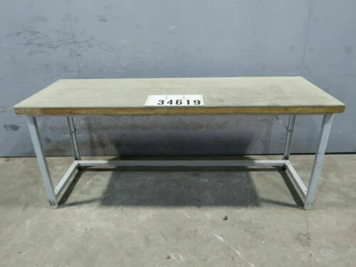 Markenlose Werkbänke für Industriebetriebe