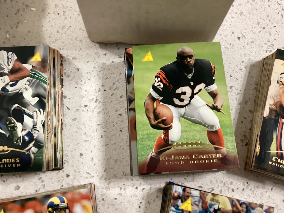 Juego completo de tarjetas de fútbol americano Pinnacle 1995 (1-250) Warren Sapp novato Joe Montana Foto 3 de 4