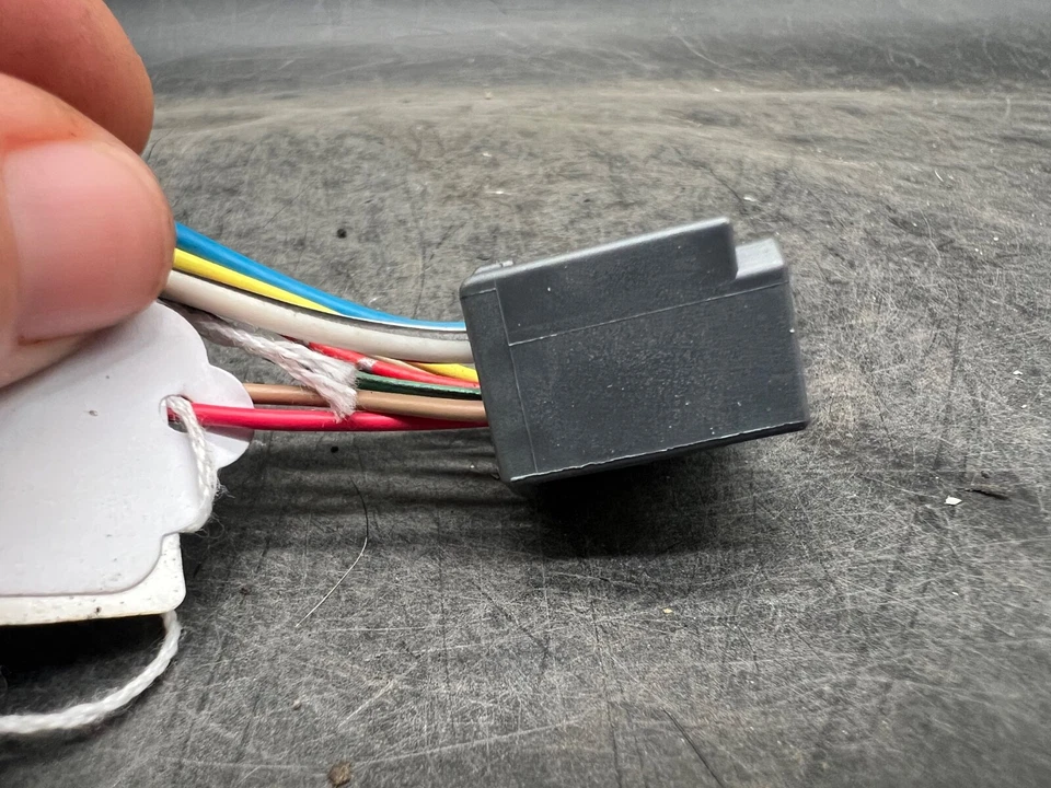 01-06 Lexus ES300 OEM Front Driver Window Regulator Motor Pigtail Wire Harness  - Image 2 of 4