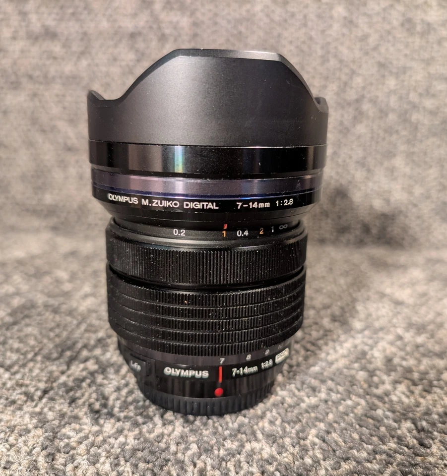 Olympus M.Zuiko Digital Ed 7-14mm f/2.8 Pro Lens with Box And Flash - Image 2 of 4