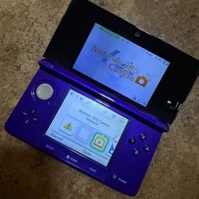 Nintendo 3DS CTR-001 Midnight Purple Portable Gaming Console Stylus Charger US