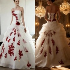 Elegant White And Burgundy Wedding Dresses Lace Appliques Ruched Long Organza
