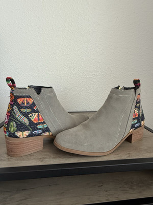 INCKAS Women's Suede Ankle Bootie Gray Geometric Zip Almond Toe US 8 EU 39