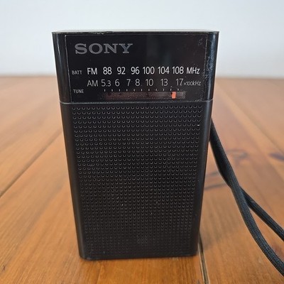 Sony ICF-P26 Handheld Portable FM/AM Radio *read*