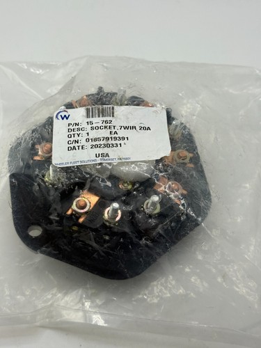 Phillips Sta-Dry SAE-J560 7-Way Socket 12V 20A 15-762