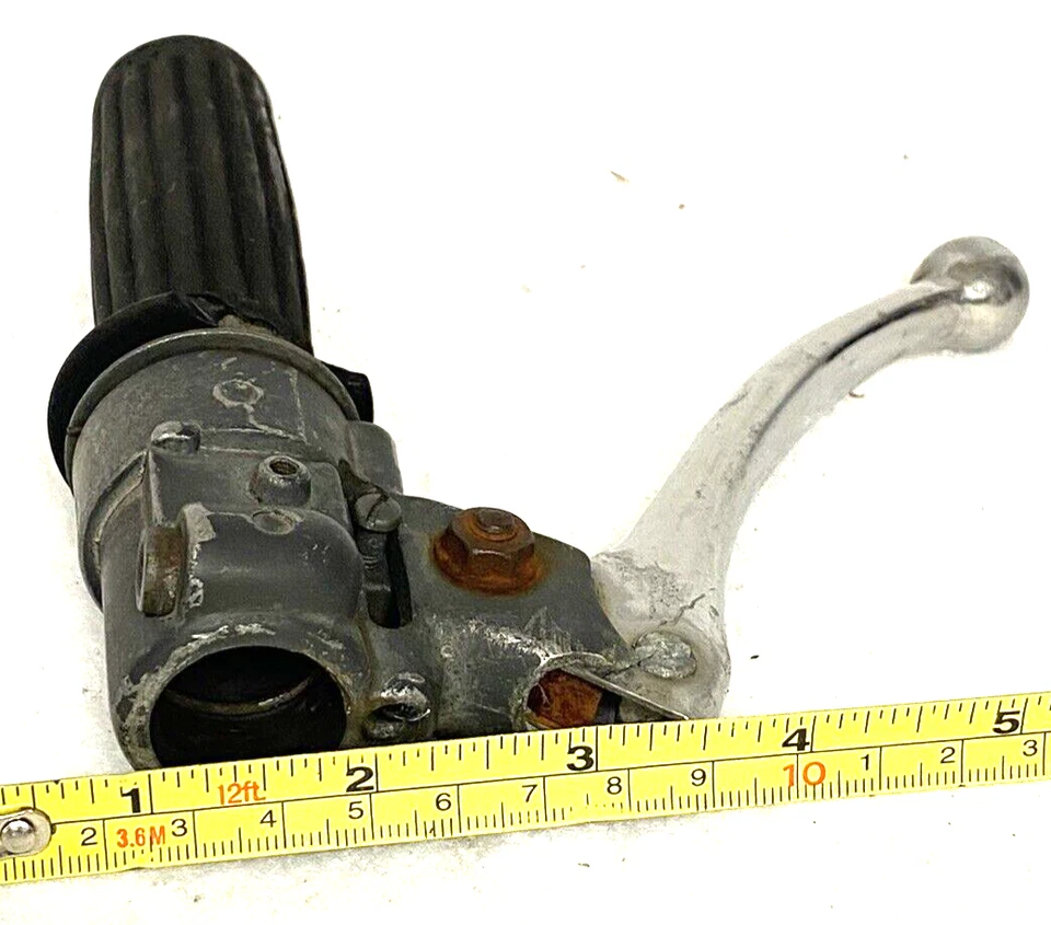 ORIGINAL VESPA PIAGGIO THROTTLE HANDLE ASSEMBLY,REAR BRAKE LEVER,DOMINO,19 80,79 - Image 4 of 4