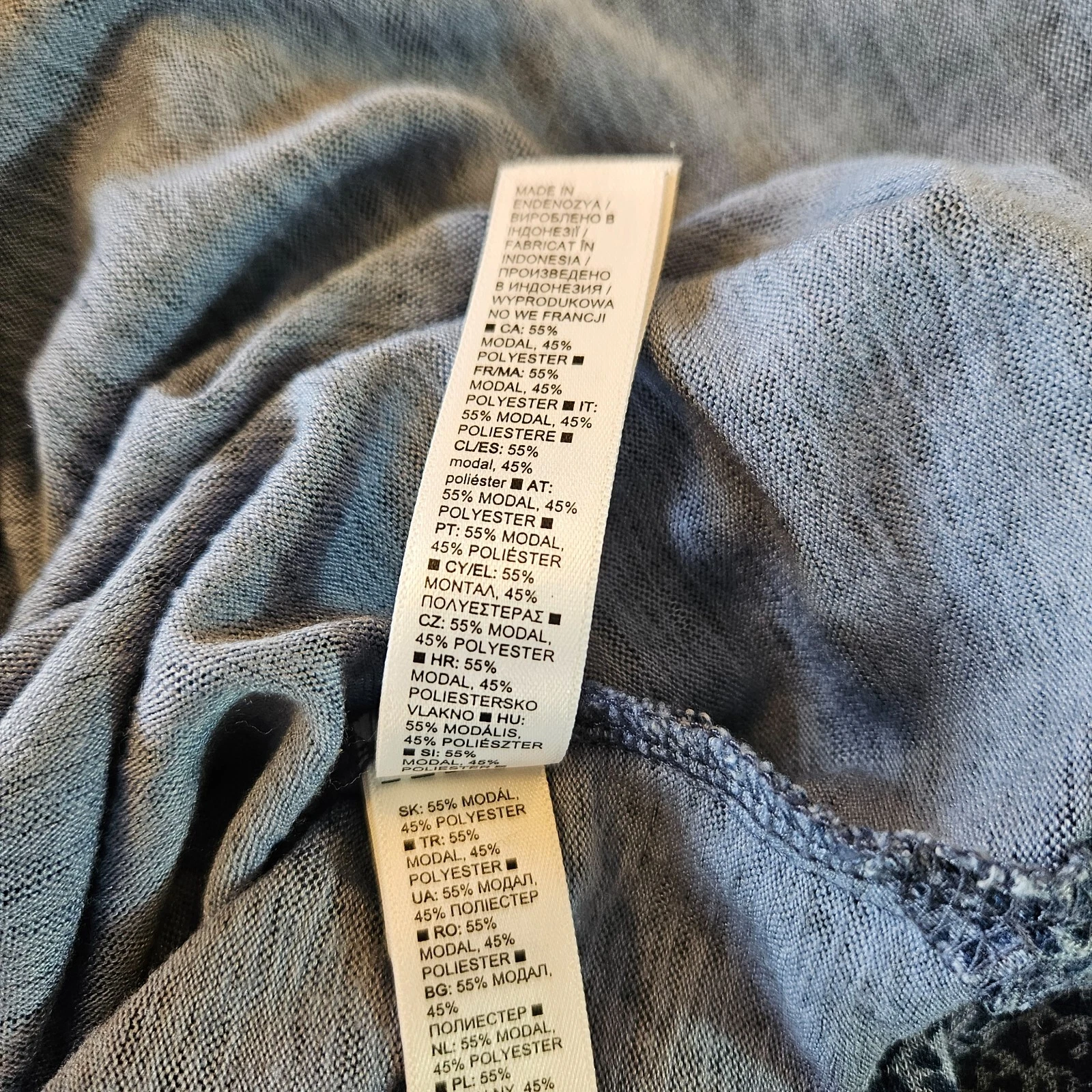 athleta breezy scoop v-neck animal print short sleeve shirt