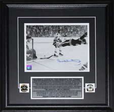 Bobby Orr Cards, Rookie Cards and Autographed Memorabilia Guide 17