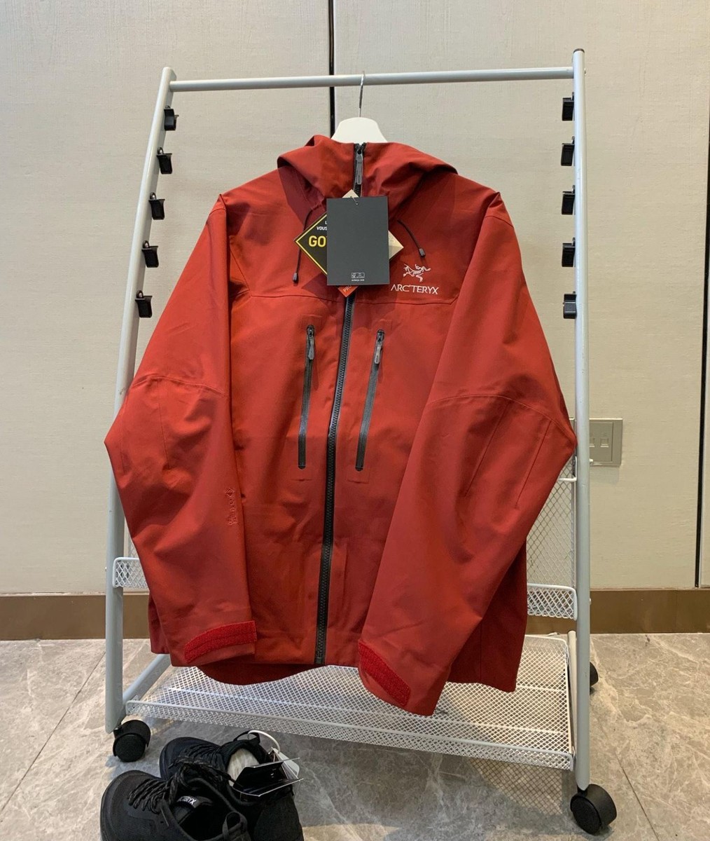ジャケット・アウター ARC'TERYX alpha sv gore-tex pro Arc'teryx Alpha SV Gore-Tex Pro Jacket – Outdoor Exchange