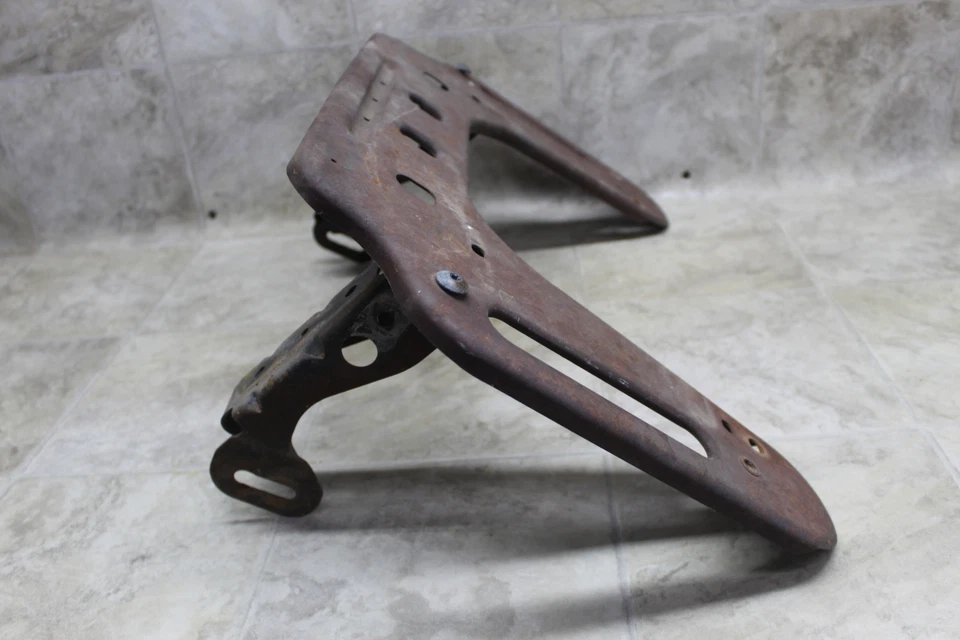 Polaris Sportsman 500 700 2002 OEM soporte de montaje en rack portador delantero 1013461-067 Foto 2 de 4