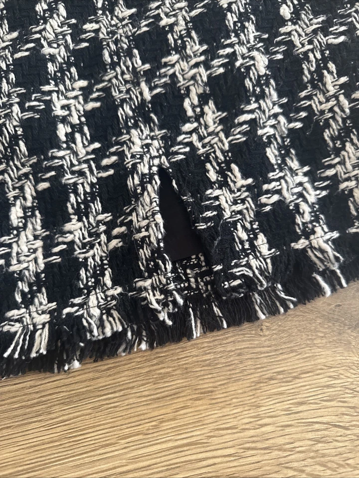 H&M Black Checked Dogtooth Mini Skirt Small EU 36 - Image 2 of 4