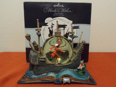 Hallmark Wonders Within Peter Pan Captain Hook Pirate Ship Snow Globe 2012 NIB