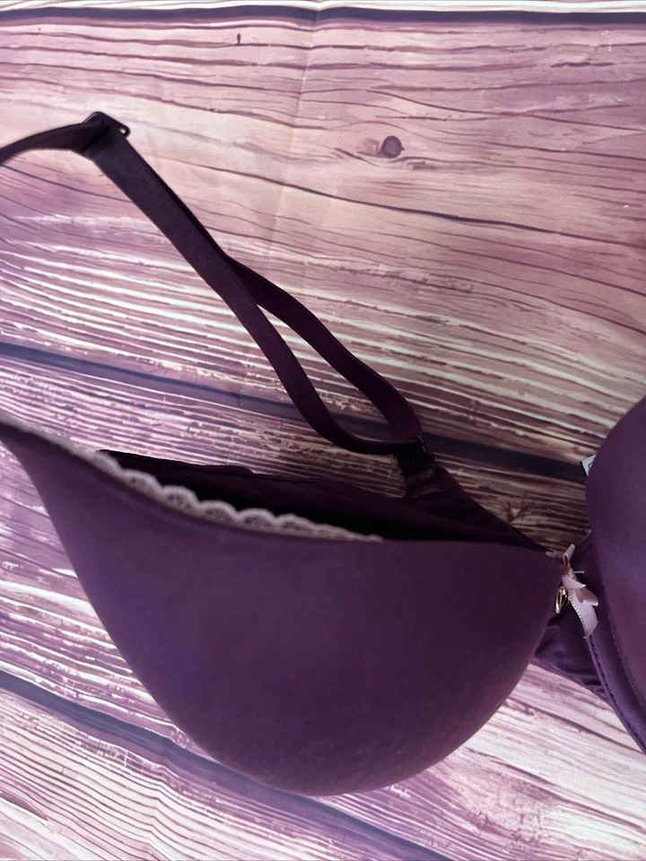 Sujetador Victoria Secret 34DD Push Up Body de Victoria Forma Perfecta Morado Foto 3 de 4