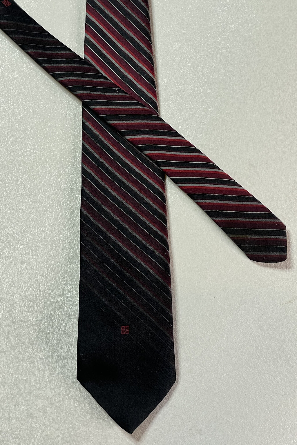 Vintage Givenchy Gentleman Paris Necktie Red Blac… - image 1