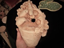 VINTAGE POTTERY WALL ORNAMENT PROUD BIRDS ADMIRING THEIR EGGS IN BUCKET NEST