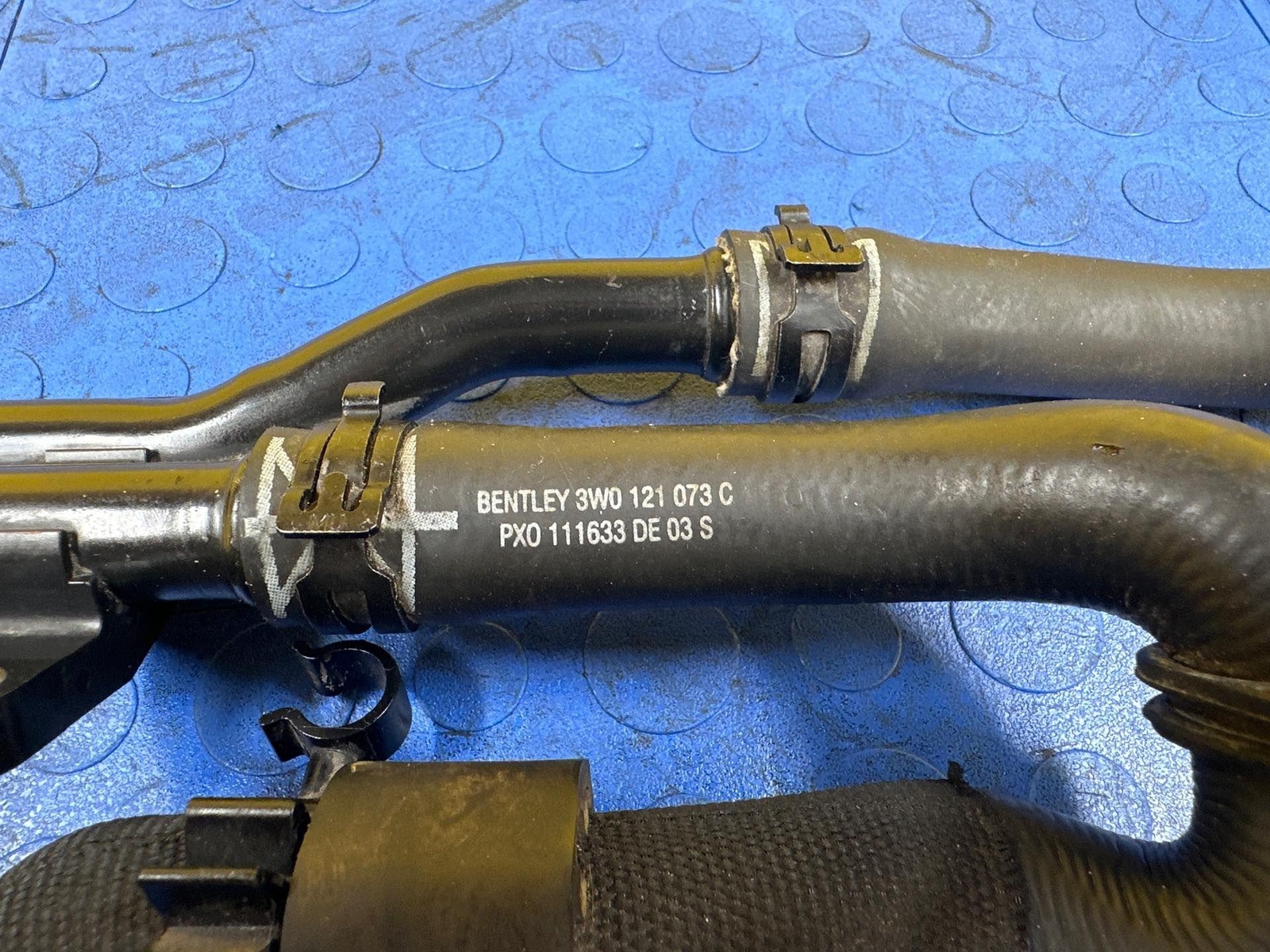 05 06 07 08 BENTLEY Continental GT Wateer Coolant Hose Line Pipe OEM 3W0121065AQ