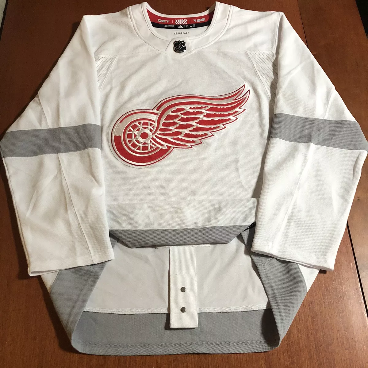 Detroit Red Wings Throwback Jerseys, Vintage NHL Gear