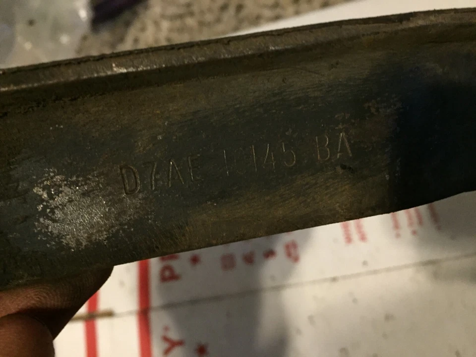 1977 1978 1979 1980 Ford LTD Granada TBird soporte alternador brazo de ajuste 302 Foto 2 de 4