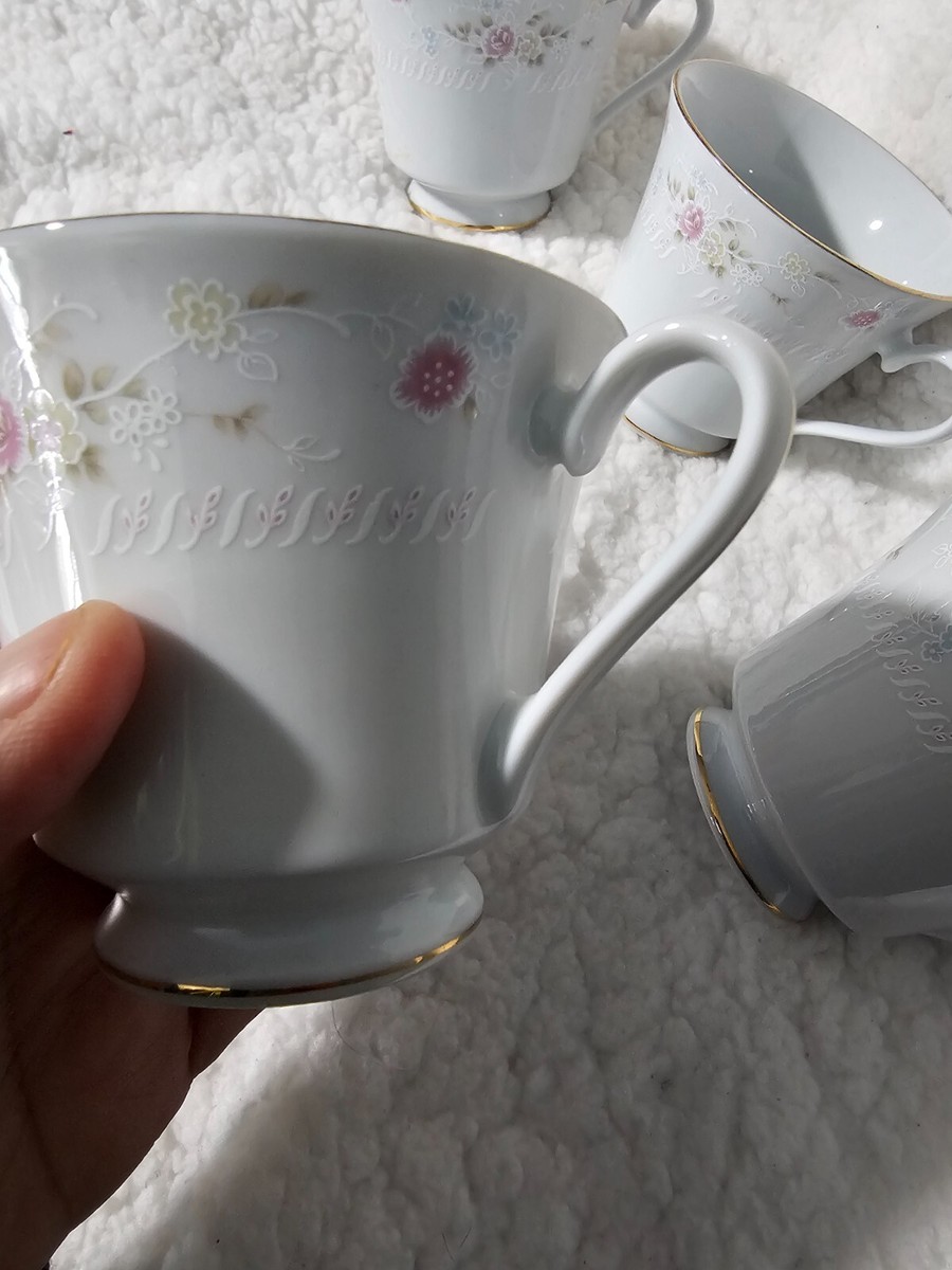 Set of 4 Vintage Crescent Tea Cups Fine China Jie Pai Floral White