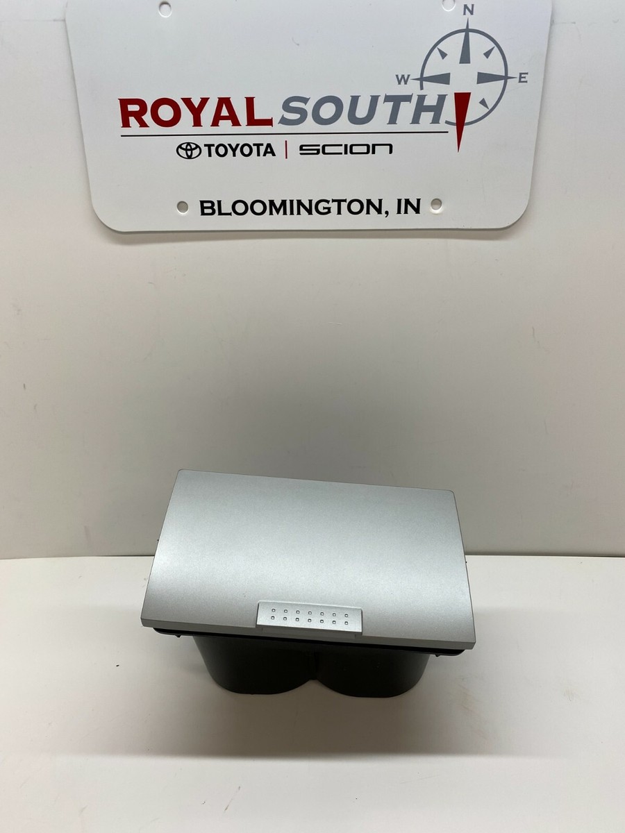 Toyota Solara 2004-2006 Center Console Cup Holder Assembly Genuine