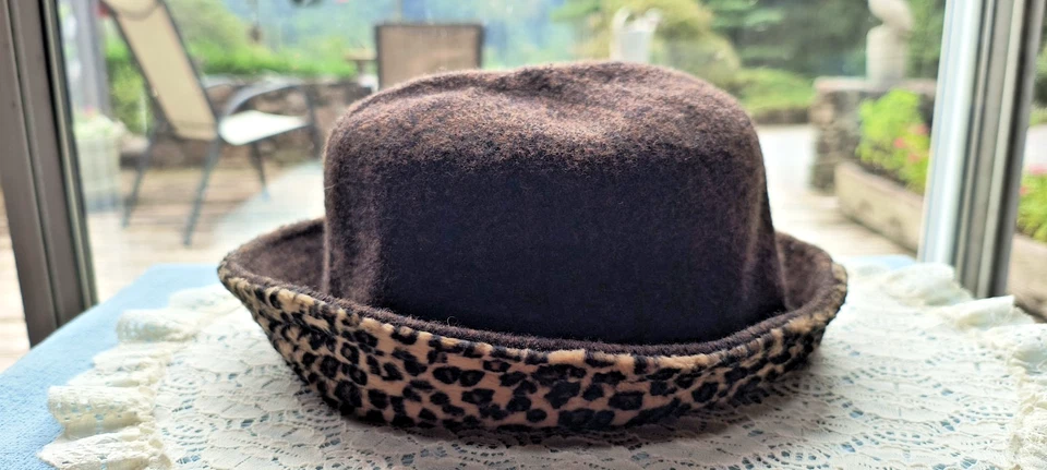 Sombrero de bombín Nine West mezcla de lana Derby marrón y leopardo-cloche-flapper 🐆 Foto 4 de 4