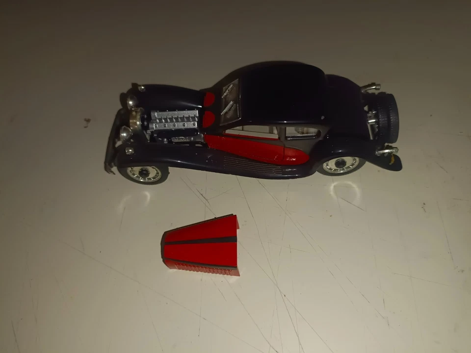 MODELLINO BUGATTI RIO SCALA 1:43 - Immagine 2 di 4