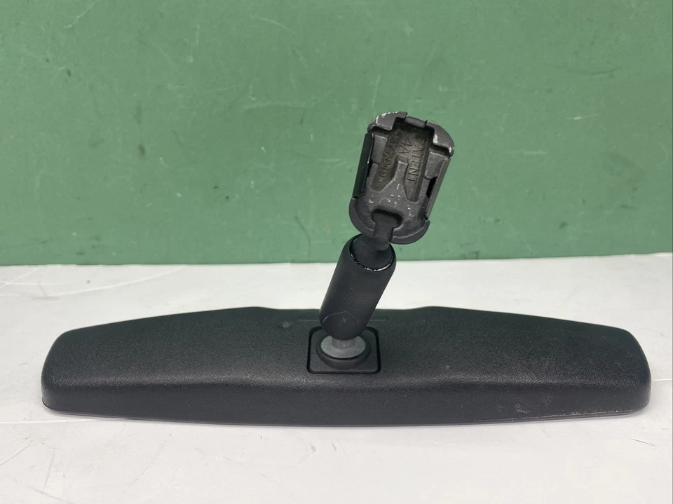 Черное зеркало заднего вида 2002 Mercury Cougar б/у от оригинального производителя IE8011083 - Изображение 3 из 4