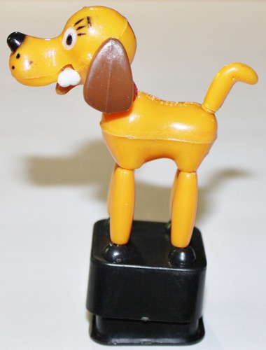 Vintage Schiebepuppe niedlicher Hund mit Knochen Nr. 966701 von British Des. Rgn. TM S1