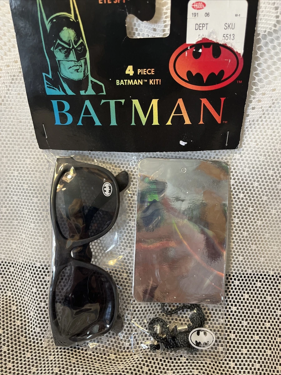 NOS VTG BATMAN Eye Spy 4 Piece Kit NEW 1991 Sunglasses Cord Case